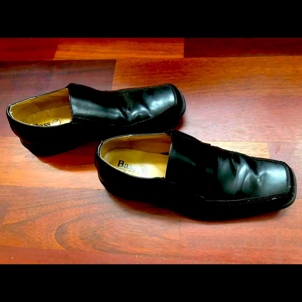 Bass Men’s 10.5 dress shoes black